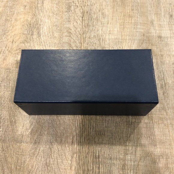 Louis Vuitton sunglasses hard case - Picture 3 of 6